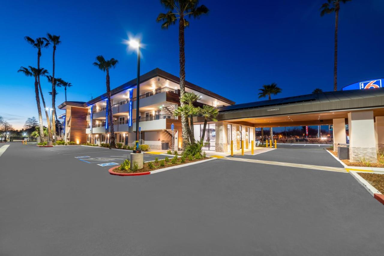 Studio 6 Suites Stockton, Ca Waterfront エクステリア 写真