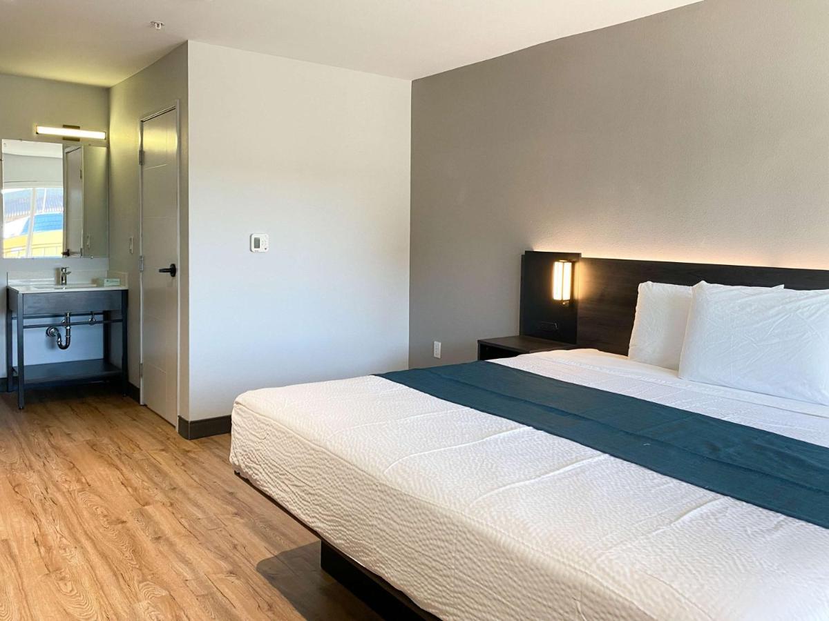 Studio 6 Suites Stockton, Ca Waterfront エクステリア 写真