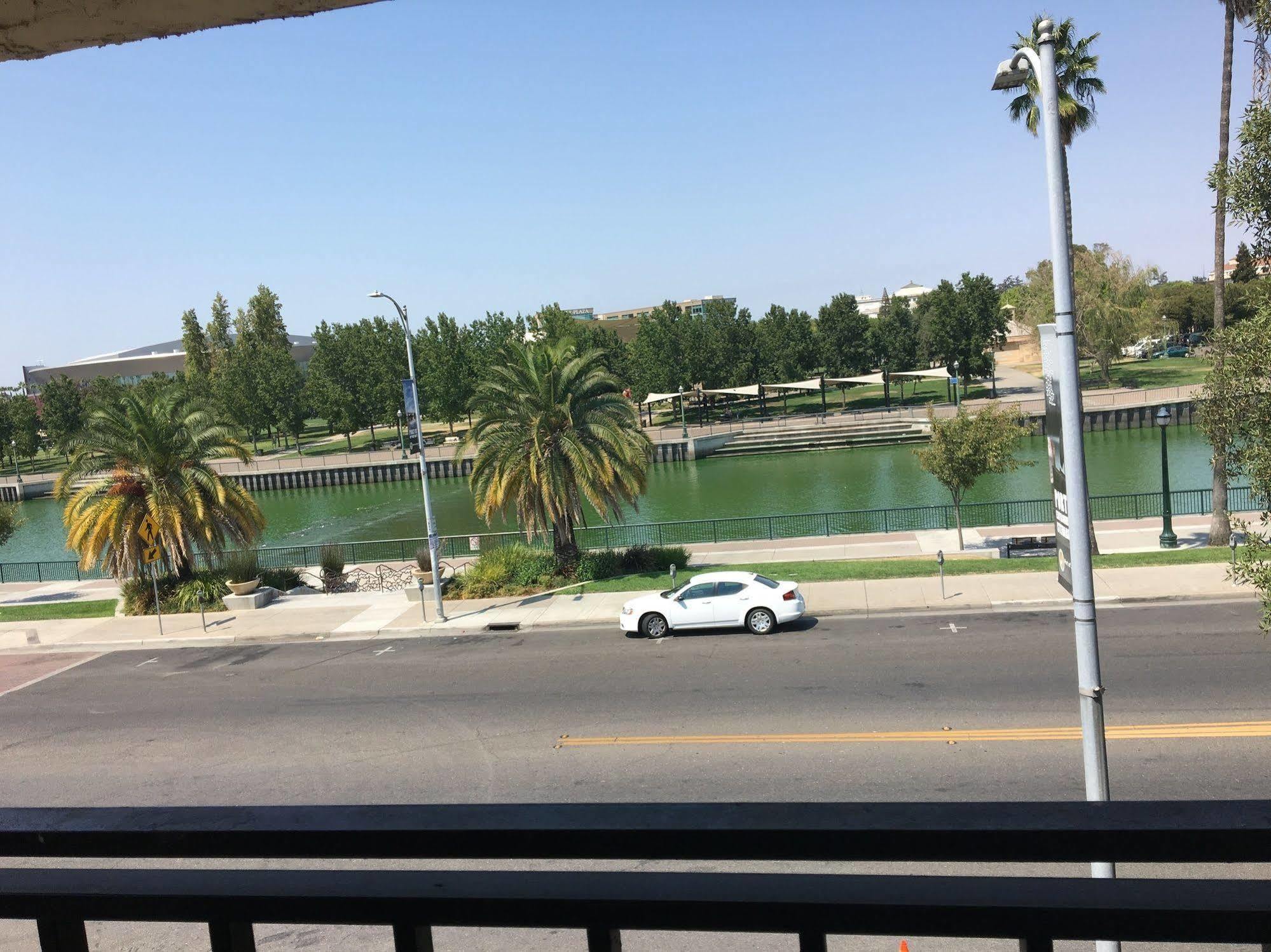 Studio 6 Suites Stockton, Ca Waterfront エクステリア 写真